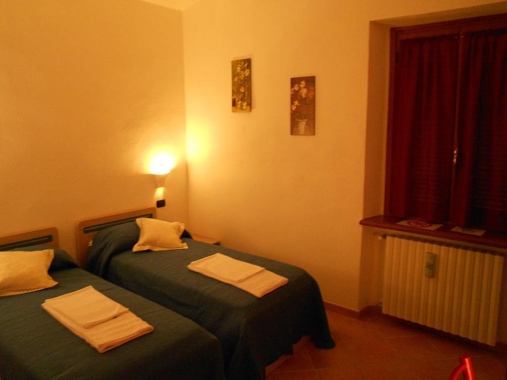 הוילה Monastero Bormida Il Grappolo In Langa חדר תמונה